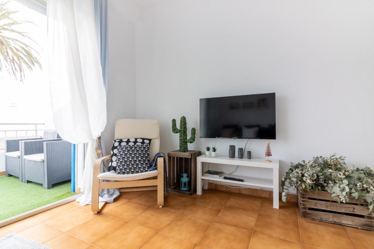 Sea & Wave Pedregalejo Beach Apartment มาลากา ภายนอก รูปภาพ