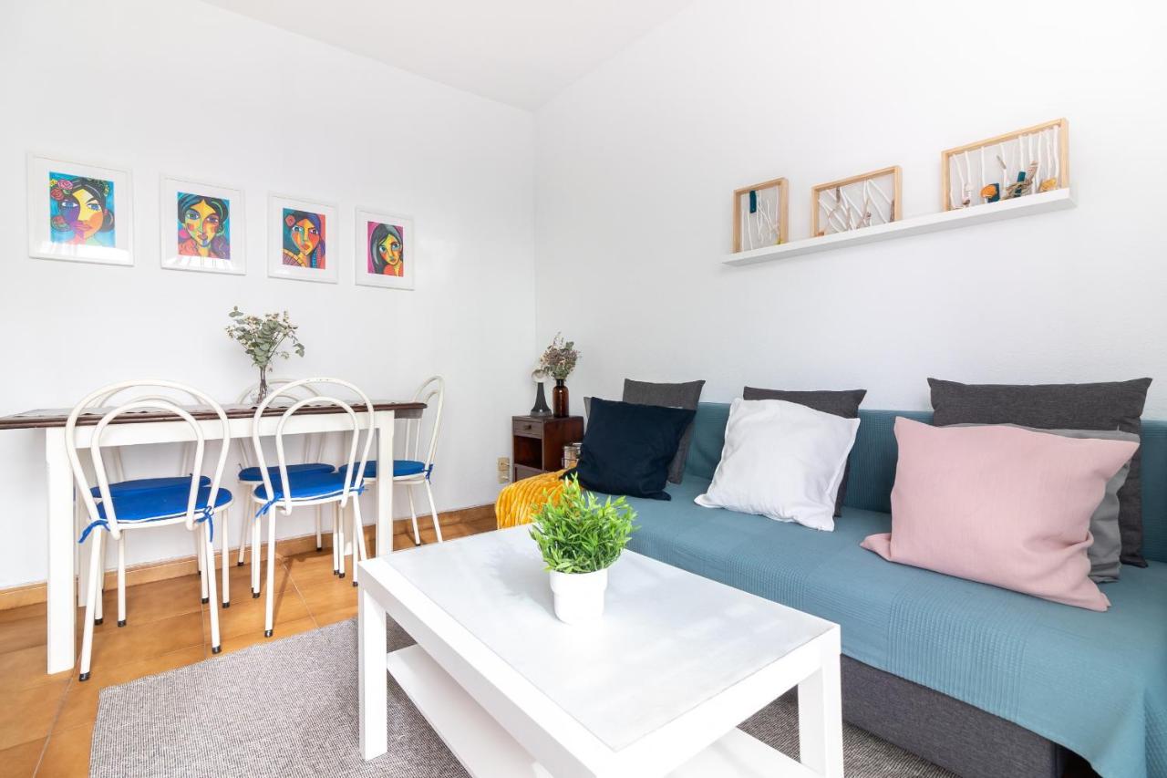 Sea & Wave Pedregalejo Beach Apartment มาลากา ภายนอก รูปภาพ