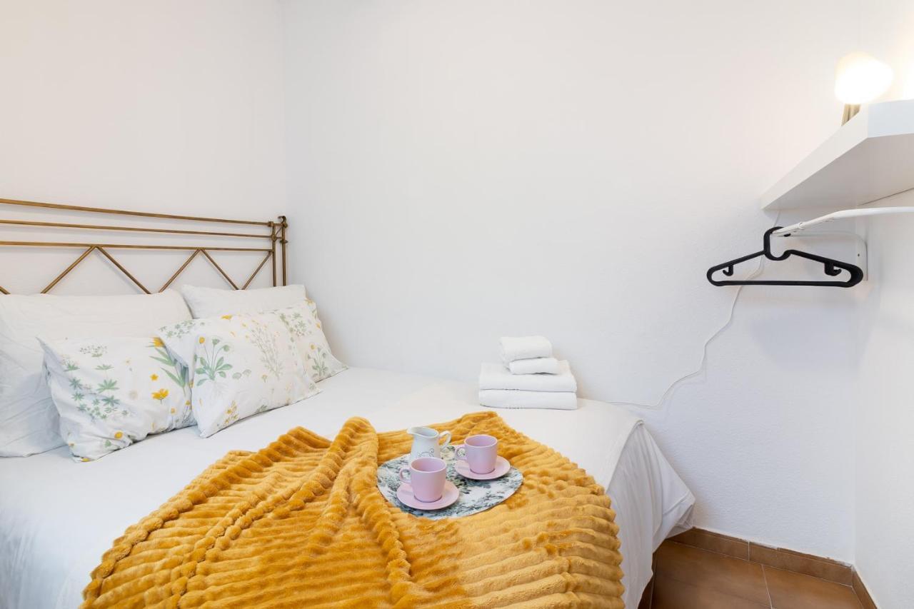 Sea & Wave Pedregalejo Beach Apartment มาลากา ภายนอก รูปภาพ
