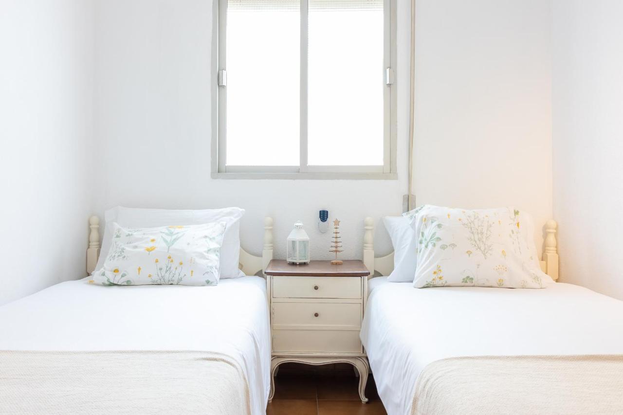 Sea & Wave Pedregalejo Beach Apartment มาลากา ภายนอก รูปภาพ