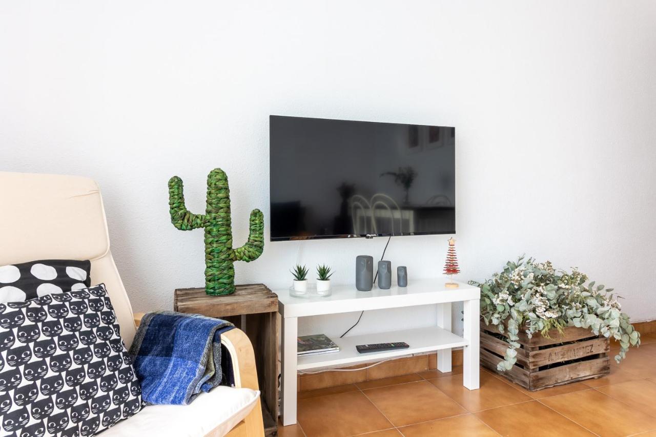 Sea & Wave Pedregalejo Beach Apartment มาลากา ภายนอก รูปภาพ