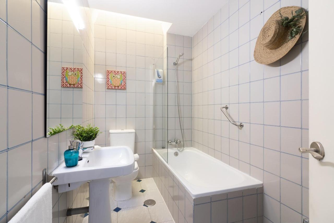 Sea & Wave Pedregalejo Beach Apartment มาลากา ภายนอก รูปภาพ