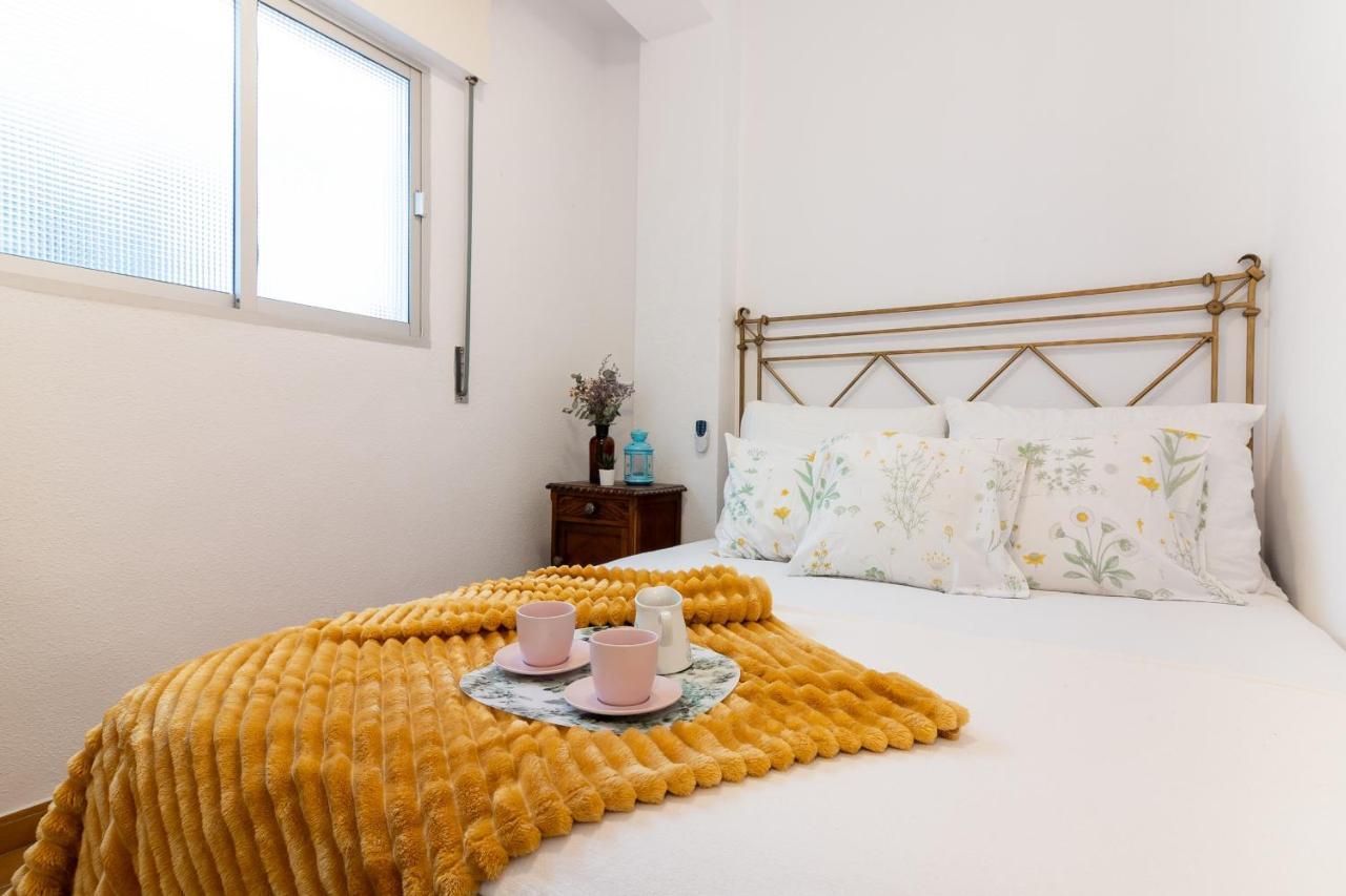 Sea & Wave Pedregalejo Beach Apartment มาลากา ภายนอก รูปภาพ